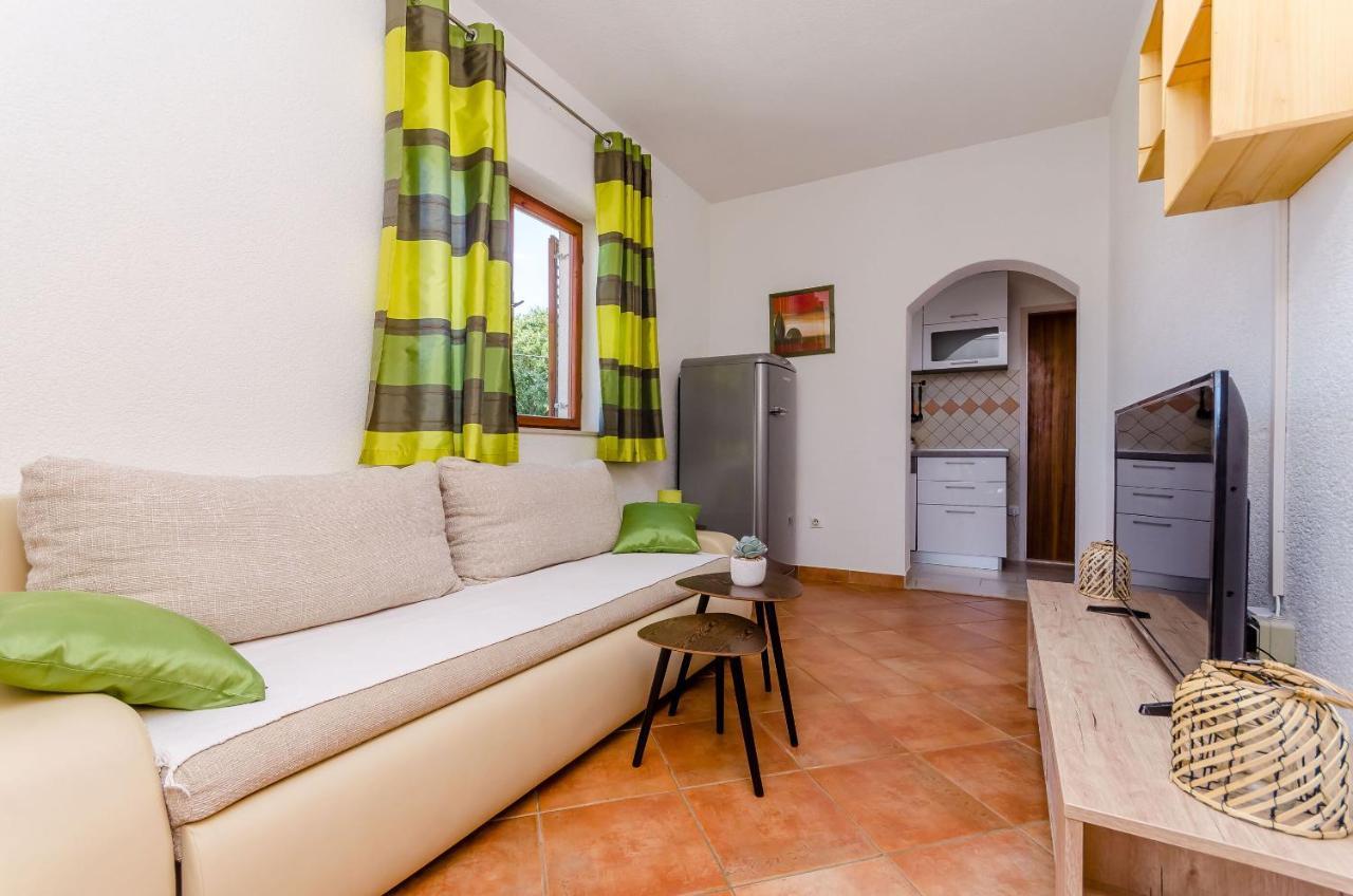 Apartment Piveta Trogir Exterior photo