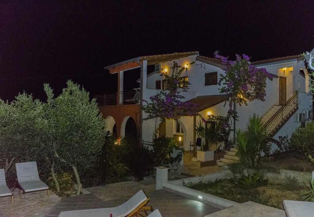 Apartment Piveta Trogir Exterior photo