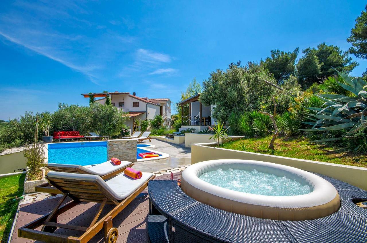Apartment Piveta Trogir Exterior photo