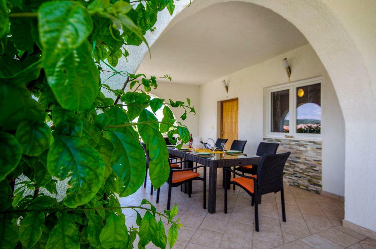 Apartment Piveta Trogir Exterior photo