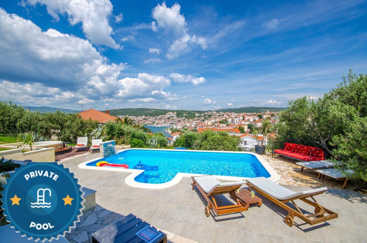 Apartment Piveta Trogir Exterior photo